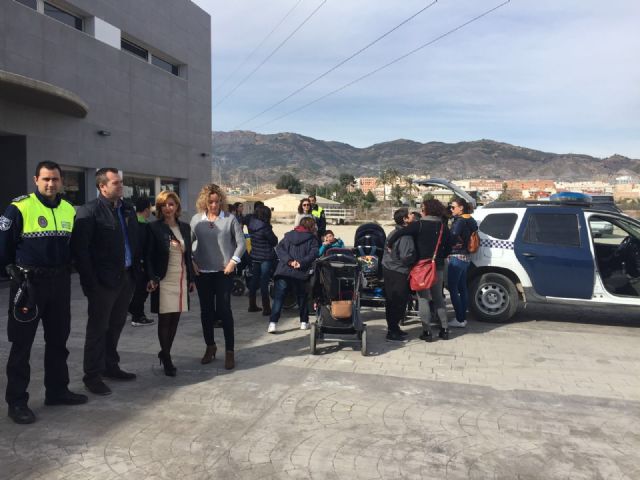 35 niños y 20 adultos del Colegio Pilar Soubrier abren el programa de visitas escolares al Centro Integral de Emergencias y Seguridad de Lorca para este año - 1, Foto 1
