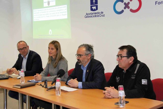 El Ayuntamiento muestra su apoyo a los empresarios agrupados en la Asociación del Calzado del Noroeste de Murcia - 1, Foto 1