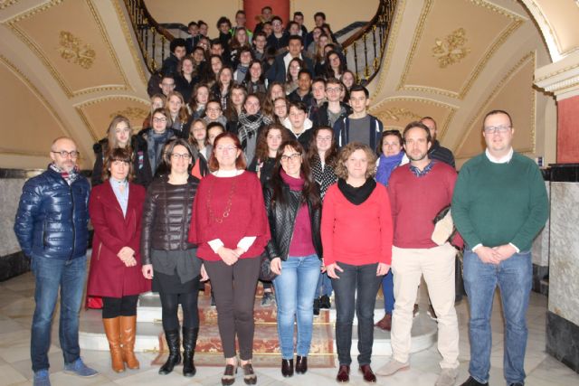 La alcaldesa recibe en el salón de plenos a 52 alumnos franceses de intercambio - 1, Foto 1