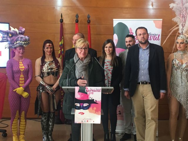 Llano de Brujas contará con Juan Manuel Piñero Marín como Máscara de Honor, Miguel Ángel Marín y Cristina Brao como Musos Adultos en sus Carnavales - 1, Foto 1