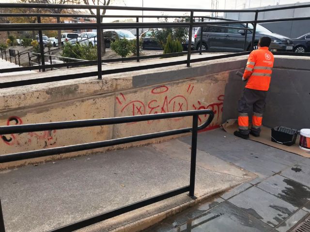 La Policía Local de Caravaca identifica a los supuestos autores de pintadas indiscriminadas en la vía pública - 3, Foto 3