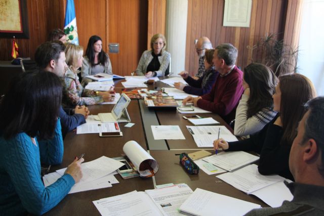 Educación aborda proyectos y actividades para el segundo trimestre con AMPAS y directores - 1, Foto 1