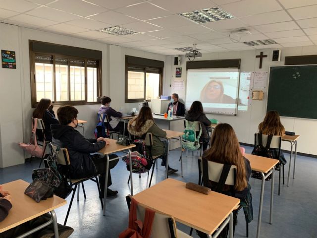 Los alumnos de San Vicente de Paúl de El Palmar se adentran en Onda Regional de Murcia de manera telemática - 1, Foto 1