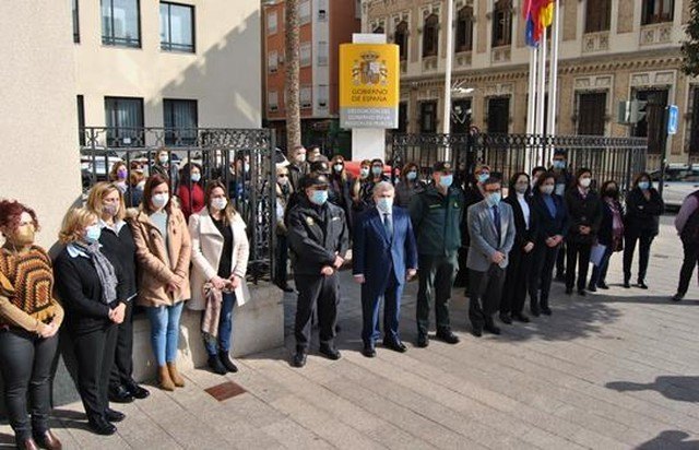 El Delegado del Gobierno condena el asesinato de una joven de diecisiete años en Totana en un presunto caso de Violencia de Género, Foto 1
