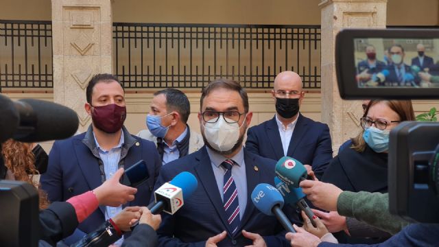 El equipo de Gobierno mantendrá la moción sobre distancias con granjas porcinas y acuerda con el sector trabajar conjuntamente en la tramitación del expediente - 2, Foto 2