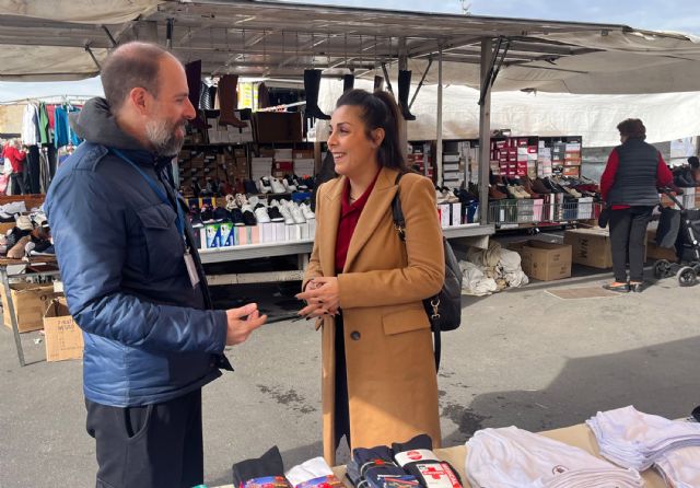 Una campaña fomenta en los mercados semanales la separación de residuos para su reciclaje - 2, Foto 2