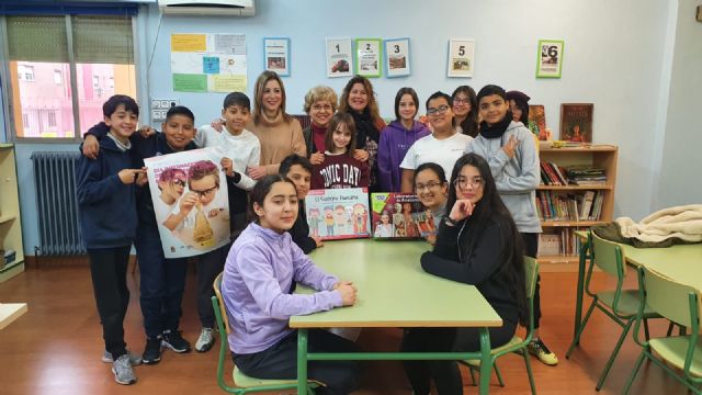 El Ayuntamiento de Molina de Segura conmemora el Día Internacional de la Mujer y la Niña en la Ciencia con el reparto de juegos educativos a todos los colegios de Educación Primaria - 1, Foto 1