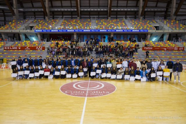 El Ayuntamiento reconoce a 96 deportistas cartageneros en 19 modalidades con sus becas de alto interés municipal - 1, Foto 1