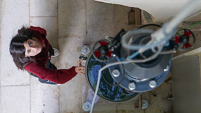 Instalan un tanque para realizar ensayos con las boyas perfiladoras de la calidad de las aguas - 3, Foto 3