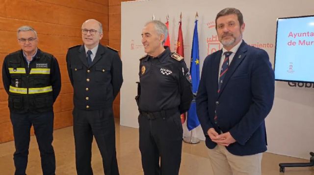 500 Policías, 42 bomberos y una veintena de voluntarios de Protección Civil constituyen el dispositivo especial de seguridad de los Carnavales Murcia - 1, Foto 1