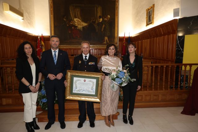Alfonso Navarro recibe el título de Hijo Predilecto de Caravaca tras su dilatada carrera profesional en la Policía Nacional - 3, Foto 3