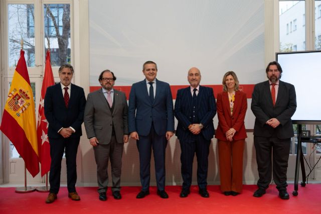 La Comunidad de Madrid y los gestores administrativos firman una encomienda de gesti—n que permite impulsar la productividad del transporte - 2, Foto 2