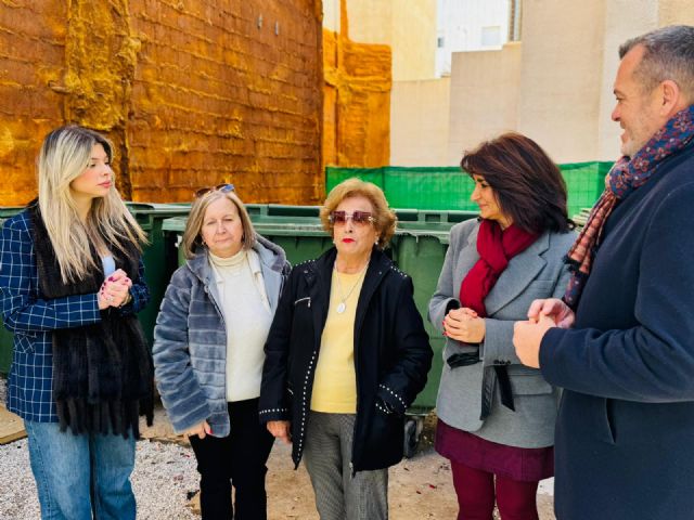 El Ayuntamiento de Lorca actualiza el horario para depositar la basura doméstica tras un proceso de escucha ciudadana, especialmente con las personas mayores - 3, Foto 3