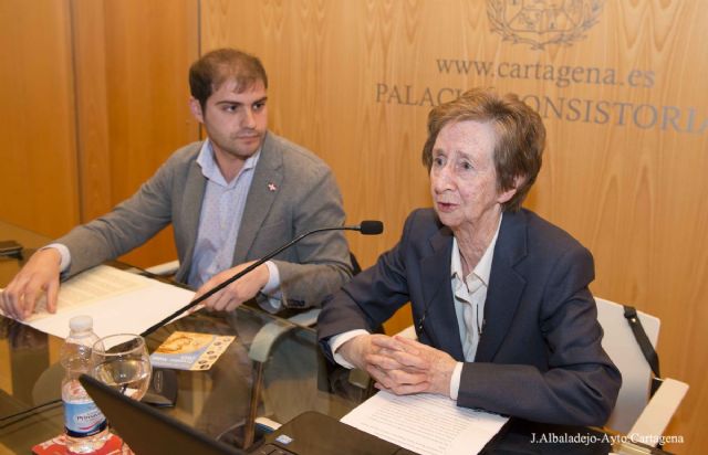 Margarita Salas dio una lección sobre el ADN en la segunda conferencia de los Premios Nobel - 2, Foto 2
