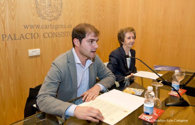 Margarita Salas dio una lección sobre el ADN en la segunda conferencia de los Premios Nobel - 4, Foto 4