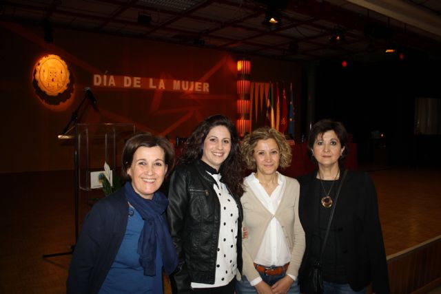 Las mujeres alzan su voz en un emotivo acto para celebrar el día 8 de marzo - 2, Foto 2