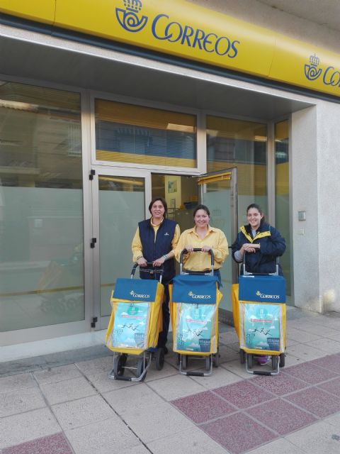 Correos se une a la semana de la mujer dándole visibilidad en sus carros de reparto en murcia - 1, Foto 1