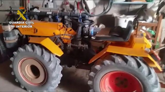 La Guardia Civil esclarece una quincena de robos de tractores en Jumilla - 3, Foto 3