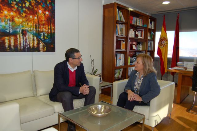 La consejera de Educación y Universidades presenta el nuevo mapa de Formación Profesional al presidente del CES - 1, Foto 1