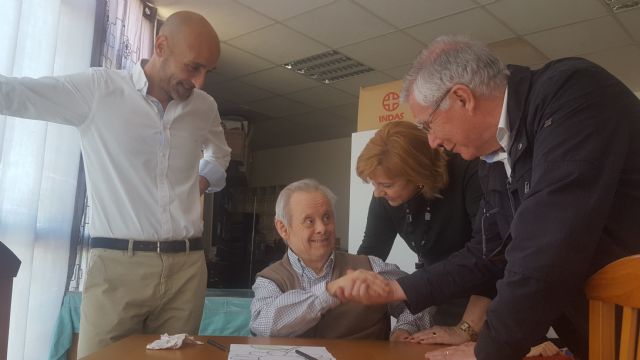 Familia financia con 60.000 euros seis plazas en la vivienda colectiva para personas mayores ´San Luis´ - 1, Foto 1