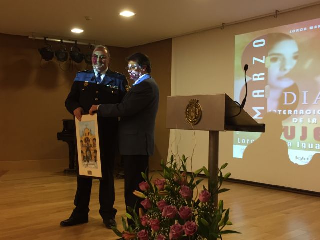 Entrega de los premios Hombre Igualitario de Lorca 2017, Lorca por la igualdad y VI Concurso Literario Mujeres - 3, Foto 3