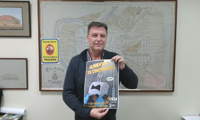 Servicios presenta una campaña de concienciación sobre el uso de contenedores soterrados - 1, Foto 1