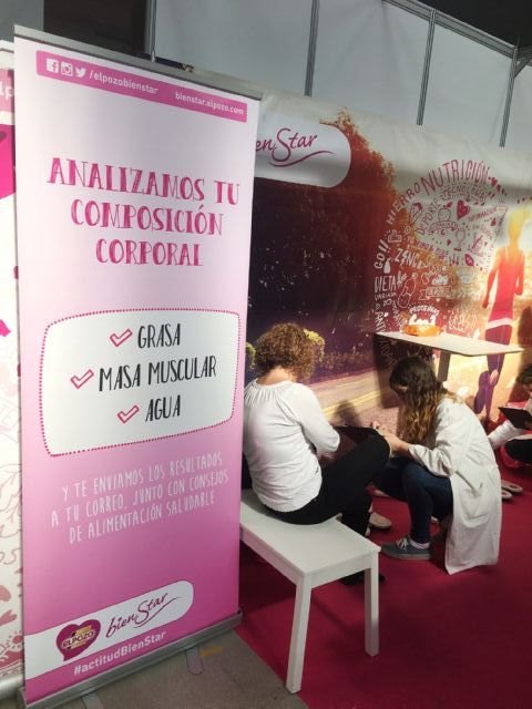 ElPozo BienStar promueve una alimentacin saludable entre los participantes en la Zurich Maratn de Barcelona, Foto 2