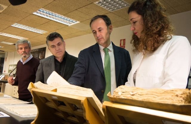 Cultura ofrece a los ayuntamientos restaurar sus principales documentos históricos - 1, Foto 1