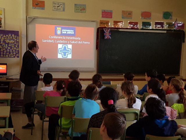 El CEIP Fulgencio Ruiz se conciencian sobre la responsabilidad de tener animales domésticos - 1, Foto 1