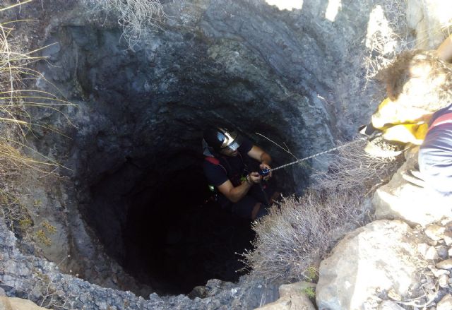 Bomberos de Cartagena expertos en rastrear pozos se suman a la busqueda del pequeño Gabriel - 1, Foto 1