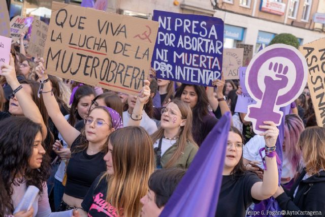 Un millar de manifestantes salen a la calle en el Día Internacional de la Mujer - 1, Foto 1