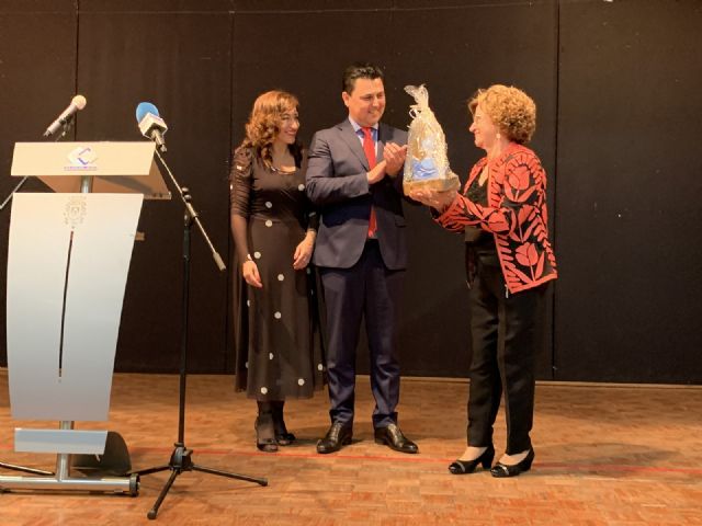 Las mujeres ponen movimiento al Día de la Mujer en la lectura del manifiesto institucional - 2, Foto 2