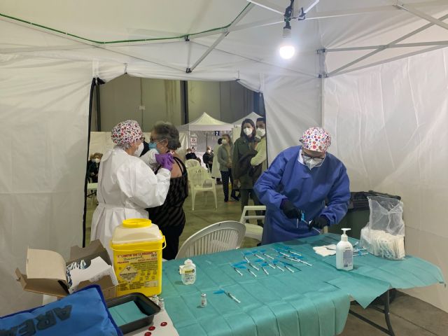 El Recinto Ferial comienza a ser usado como Centro de Vacunación - 2, Foto 2