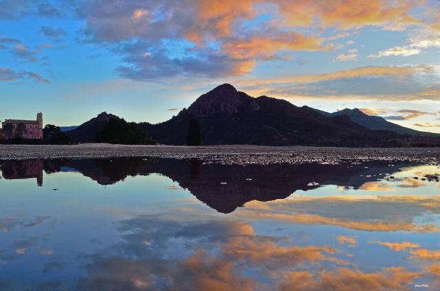 La Sala El Jardín de Molina de Segura acoge la exposición CIEZA: SIMETRÍAS EFÍMERAS, del fotógrafo ciezano Juan Fernández Saorín, del 10 de marzo al 21 de abril - 1, Foto 1