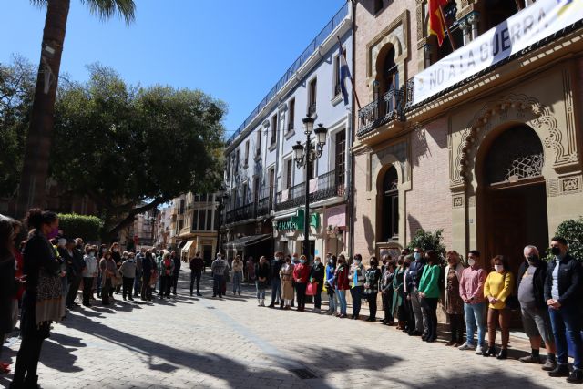 El Ayuntamiento se suma a la concentración silenciosa en señal de solidaridad con el pueblo ucraniano - 2, Foto 2