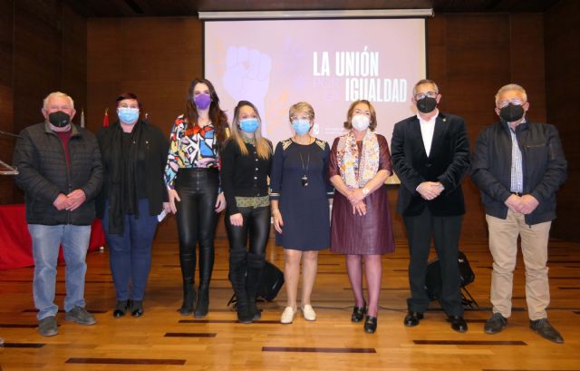 La enfermera de UCI, Antonia Egea de Haro, y la matrona, Montse Linares Aranda, Mujeres del Año 2022 en La Unión - 1, Foto 1
