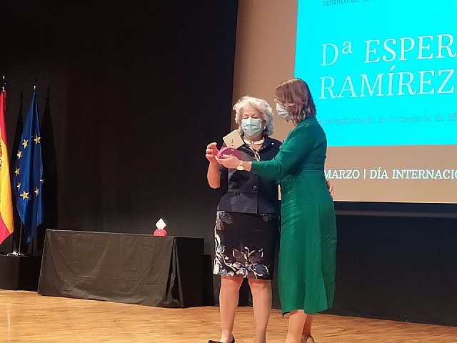 Premio 8M para la ciezana Esperanza Ramírez - 1, Foto 1