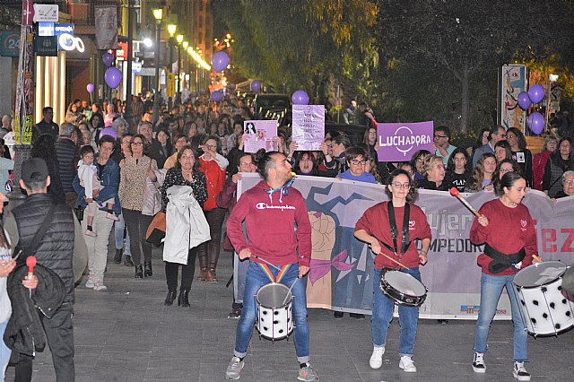 Centenares de ciezanos se echaron a la calle el 8 M - 1, Foto 1