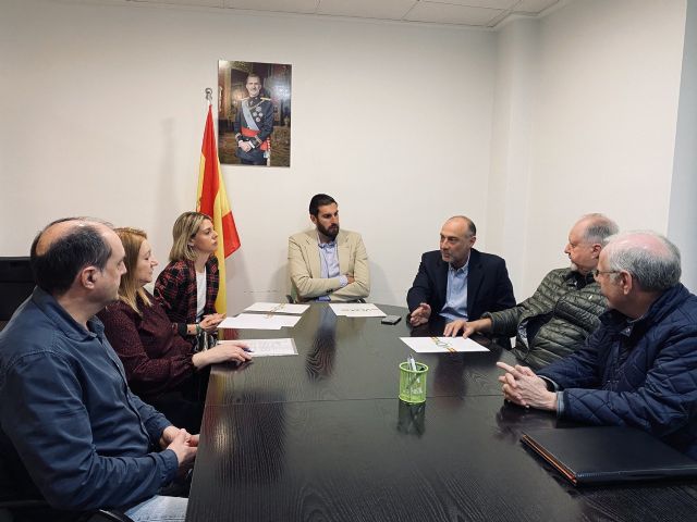 VOX Murcia escucha a los afectados del ERTE de Garaje León y les propone medidas jurídicas para mejorar su situación - 1, Foto 1