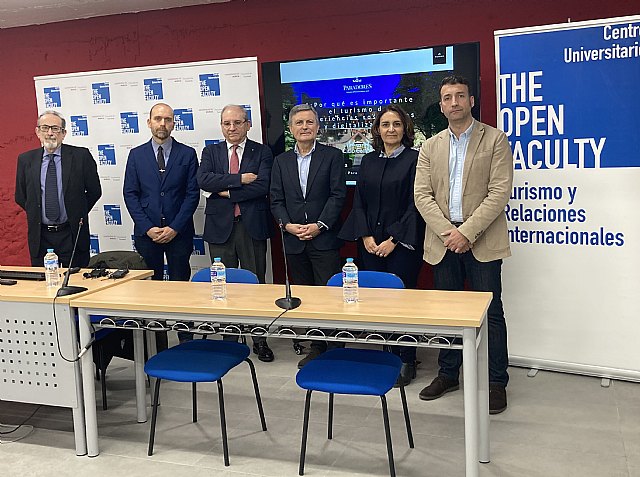 Tenemos que pasar de la cantidad a la calidad en el sector turístico - 1, Foto 1