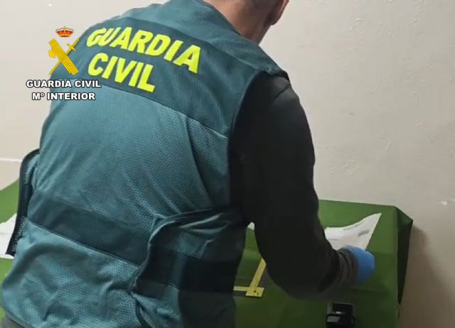 La Guardia Civil detiene a un vecino de Torre Pacheco por falsificar, hasta en 30 ocasiones, una receta médica - 2, Foto 2