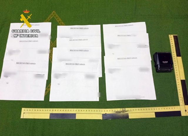 La Guardia Civil detiene a un vecino de Torre Pacheco por falsificar, hasta en 30 ocasiones, una receta médica - 5, Foto 5