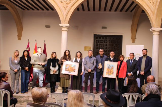El Ayuntamiento premia la lucha en defensa de la Mujer del agente de la Policía Nacional Álvaro Martín, la psicóloga Beatriz Sanz y el Conservatorio de Música - 2, Foto 2
