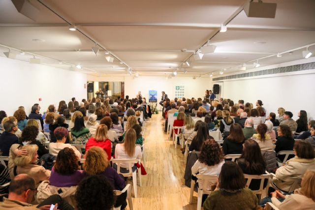 Lorca cierra su Feria del Libro con el broche multitudinario de Juan del Val - 2, Foto 2