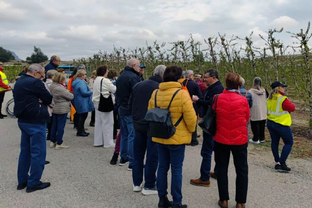 162 personas celebran el día internacional de la mujer con una jornada de convivencia por Cieza y el valle de Ricote - 2, Foto 2