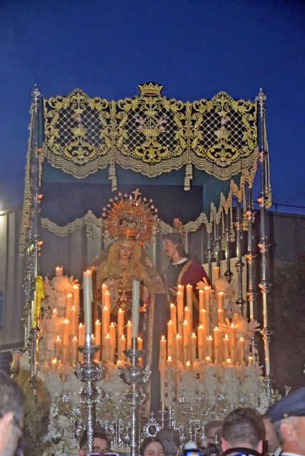 La Piedad lleva esperanza hasta el Hospital Virgen Macarena de Sevilla en uno de los momentos más emotivos de la jornada - 3, Foto 3