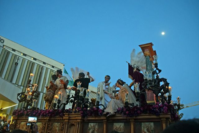 La Piedad lleva esperanza hasta el Hospital Virgen Macarena de Sevilla en uno de los momentos más emotivos de la jornada - 4, Foto 4