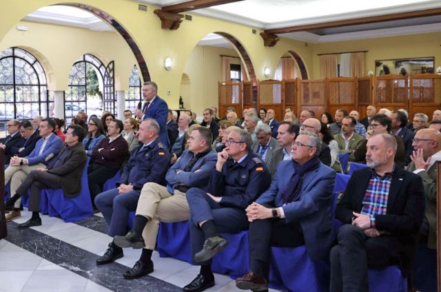 El Ejército del Aire y del Espacio acoge en Sevilla una conferencia sobre la labor humanitaria de los sanitarios españoles en la guerra - 3, Foto 3