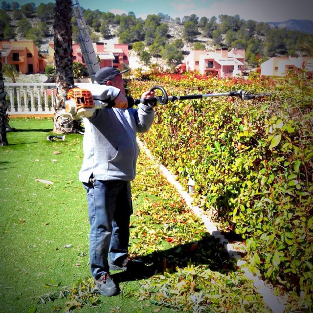 Las empresas de Cehegín se vuelcan con los alumnos de Cáritas - 1, Foto 1