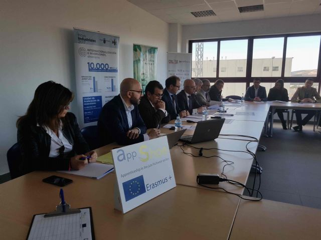 Unas 40 firmas de calzado y complementos del Noroeste se reúnen en la asociación Calzia para conocer el plan de impulso industrial y tecnológico del INFO - 3, Foto 3